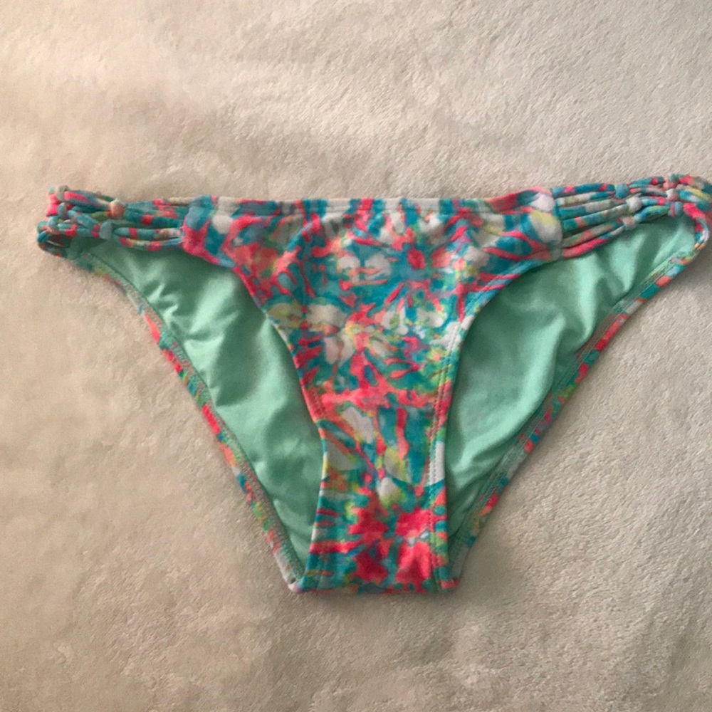 Bikini bottoms